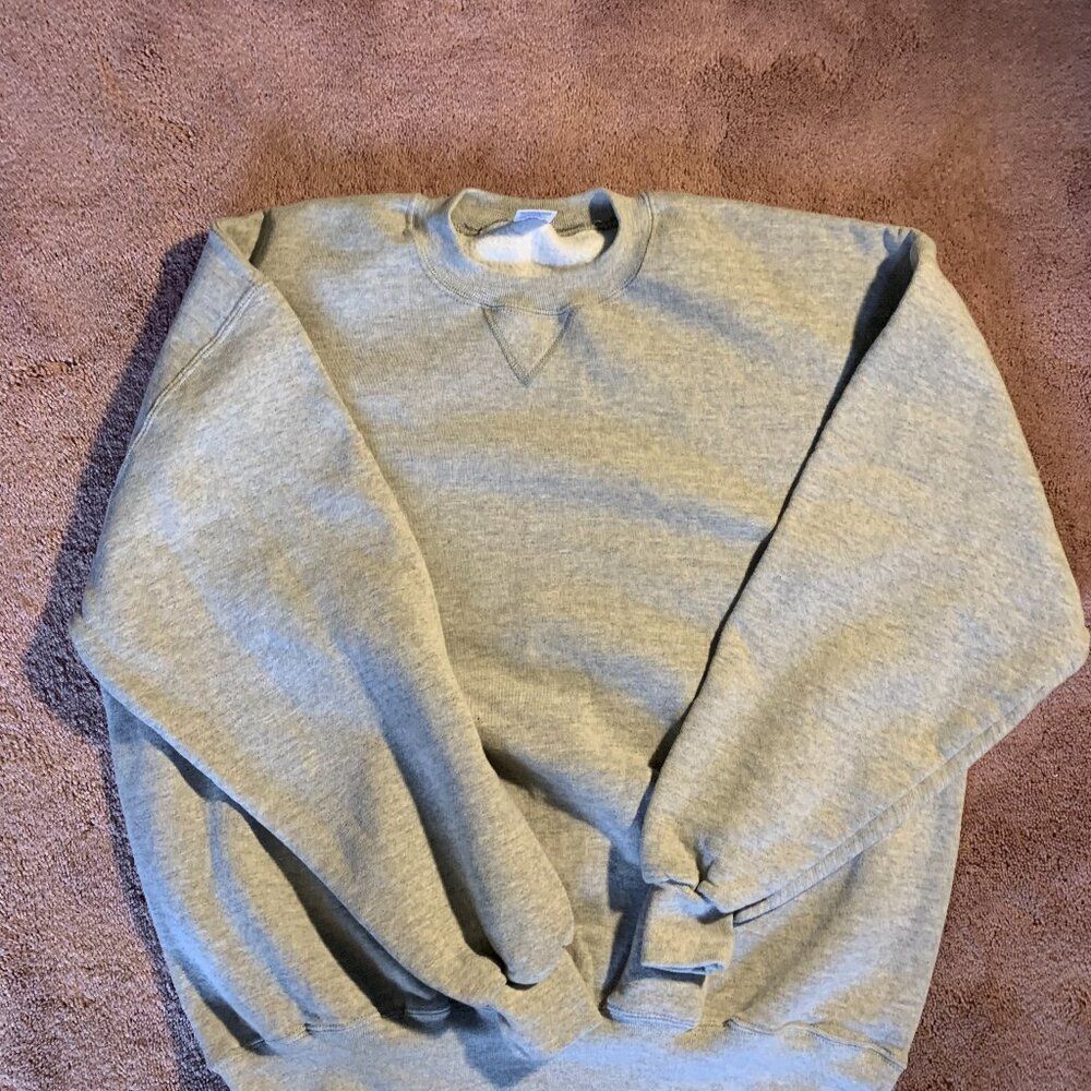 ‎Blank Russel Crewneck